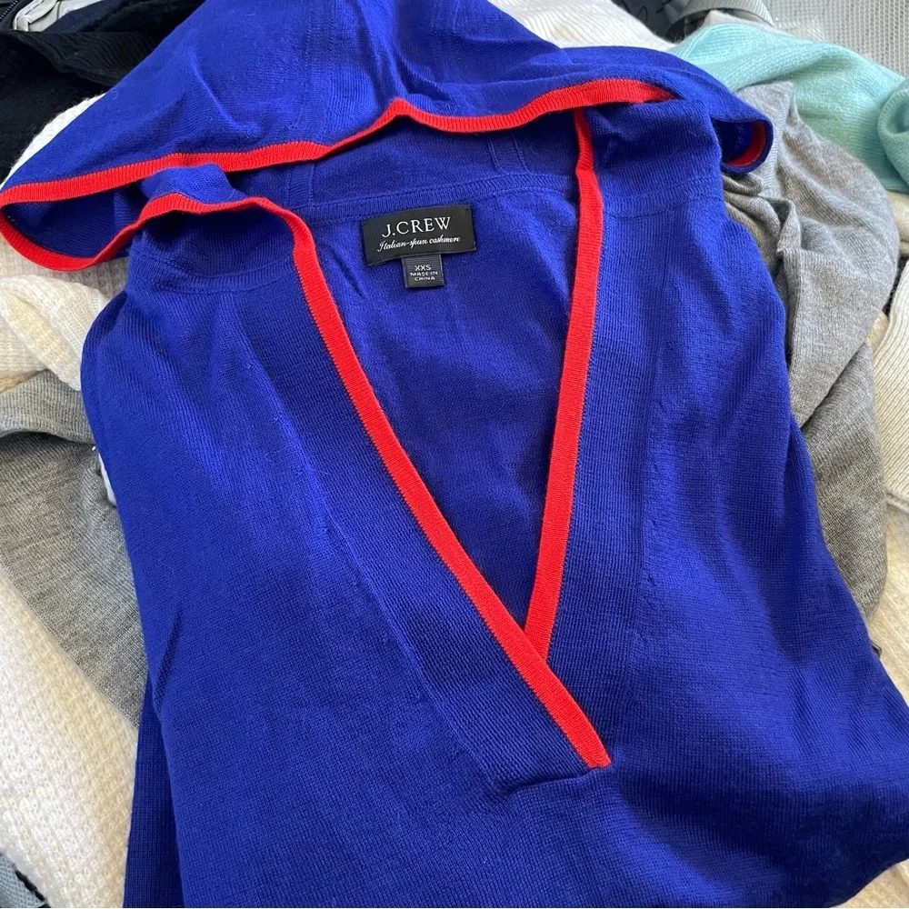 NWOT J.Crew Tipped hoodie in Italian featherweight cashmere